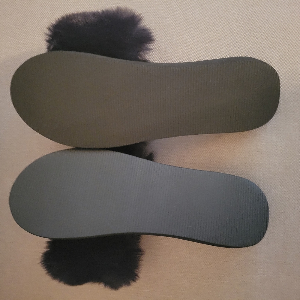 Fluffy Slippers - Picture 4 of 4